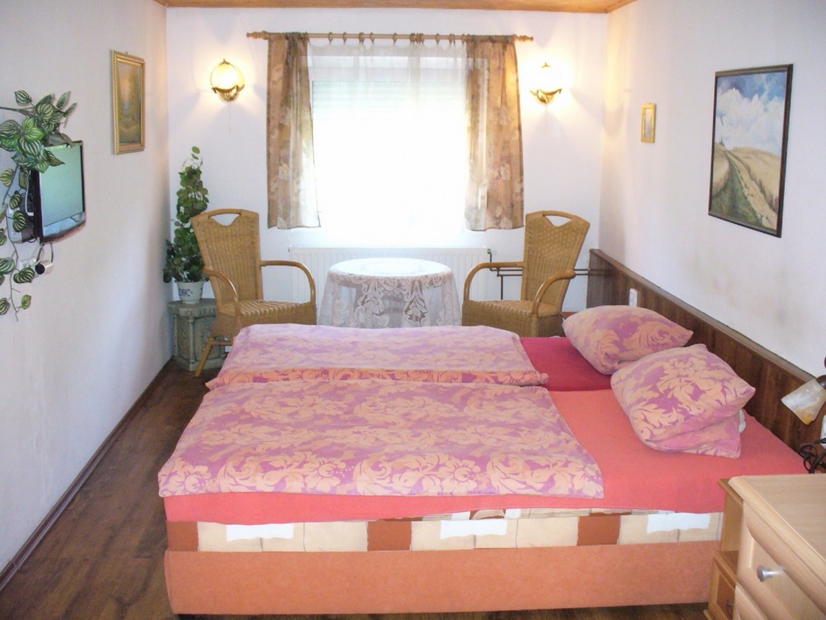 Ložnice · Pokoj č. 9